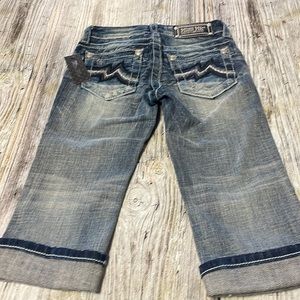 NWT Little girls Miss Me cuffed capri size 8